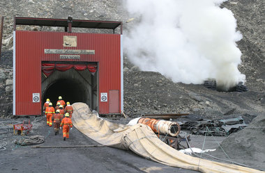 Members of Store Norske’s own mine rescue team on their way into Svea Nord.