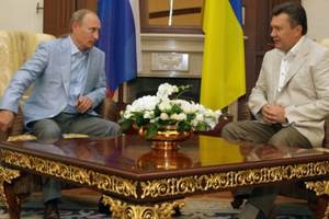 Putin and Yanukovich July 2010