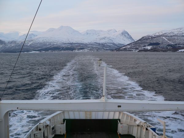 Kald januardag 2005 - Lyngseidet i bakgrunnen.