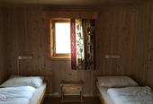 bungalow bedroom2 640x400