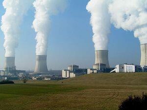 640px-Nuclear_Power_Plant_Cattenom_300x225