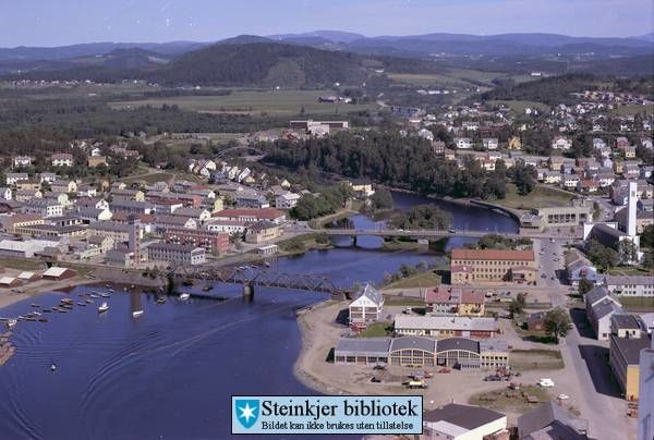 Oversiktsbilde Steinkjer, 1965. Fra Steinkjer biblioteks Widerøe-samling