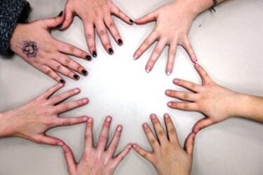 Hands - Network - katerha - Flickr_300x225