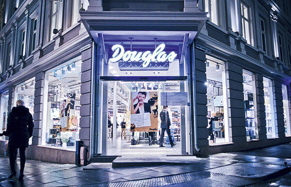 header douglas