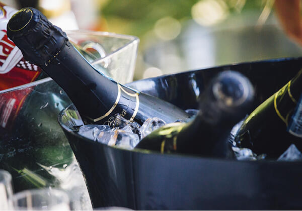 header champagnelunsj