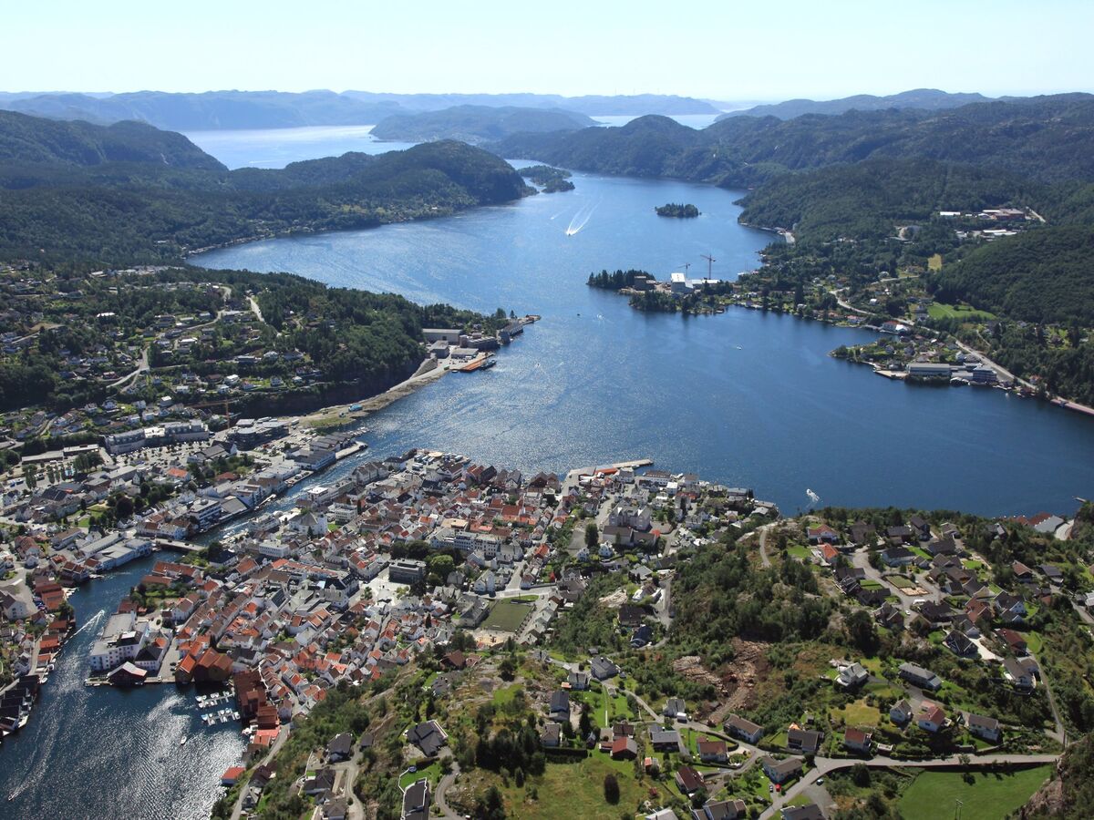Flyfoto av Flekkefjord by