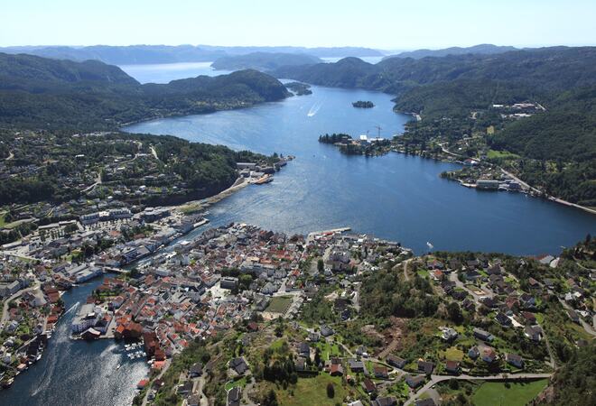 Flyfoto av Flekkefjord by