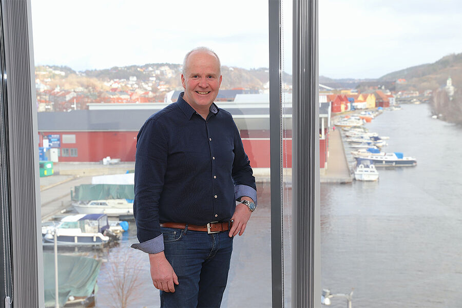 Allerede under læretiden som elektriker ble Trond Østby fasinert av eiendomsmarkedet, og visste at dette var det han skulle leve av en gang i framtiden. I dag er Østby Eiendom en av de største og mest aktive eiendomsutviklerne i Halden.  - Jeg tok med meg mye lærdom fra elektrobransjen, sier gründeren til Elektro247.