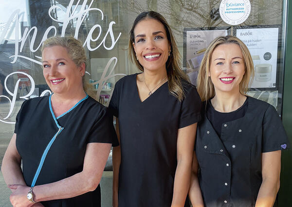 Anette, Abiola Kristine og Beata ønsker deg velkommen til Anettes Beauty Clinique.
