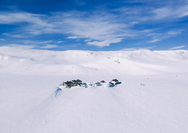 Krækkja ligger fantastisk til på Hardangervidda. Strålende sol fredag. FOTO: Marius Dalseg