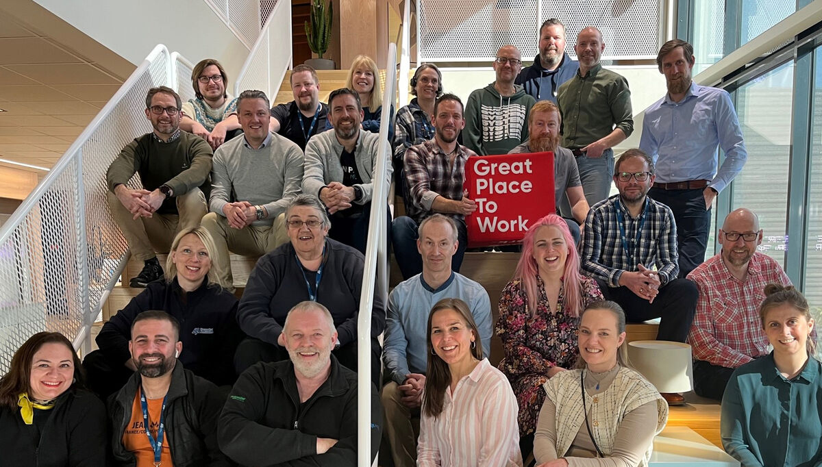 Berggård Amundsen er kåret til Norges 4. beste arbeidsplass blant mellomstore bedrifter av foreningen Great Place to Work. Ikke rart stemningen er god! Foto: Berggård Amundsen.