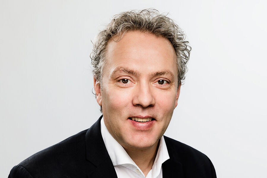 Advokat Ola Fæhn startet Forbrukeradvokatene for 23 år siden, og er en rutinert kar. Advokaten kommer med gode råd som håndverkeren bør følge. Foto: Moment Studio