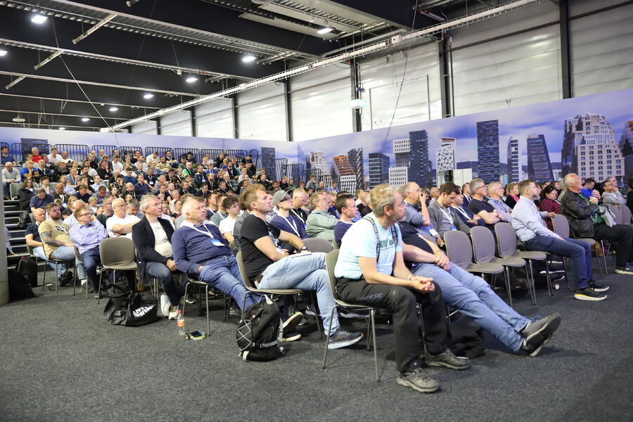 Interessen for den reviderte utgaven av NEK 400 er stor. Her fra lanseringen under Eliaden tirsdag. 