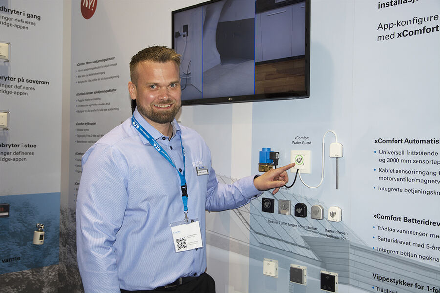 Eaton kan nå også tilby vannsikring som en del av smarthusløsningen. Øystein Engebretsen, leder for forretningsutvikling i Eaton Norge, kan fortelle om god respons på lanseringen under Eliaden, sammen med ventilleverandøren Danfoss.