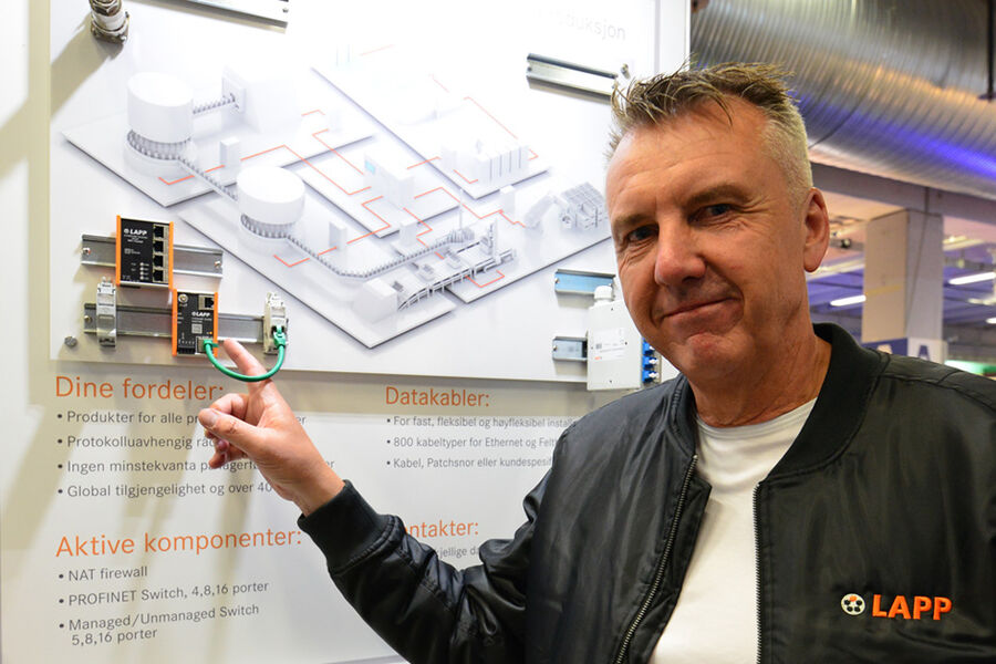 Her viser produktsjef, Svein Atle Pettersen frem nyheten: Etherline Guard på Eliaden