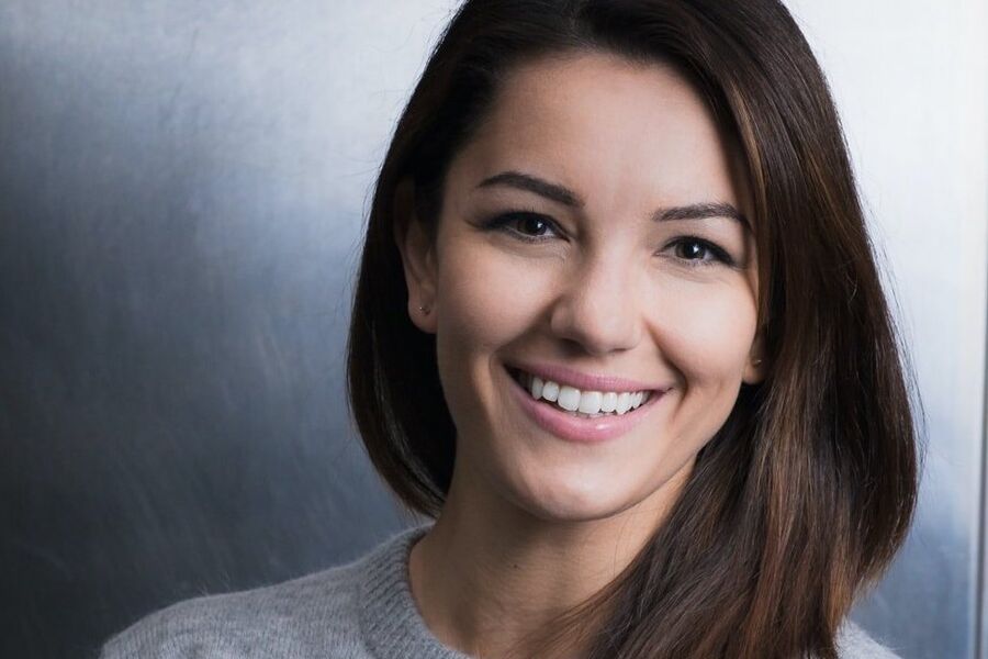 Selda Ekiz leder Nelfos årskonferanse 2022. 