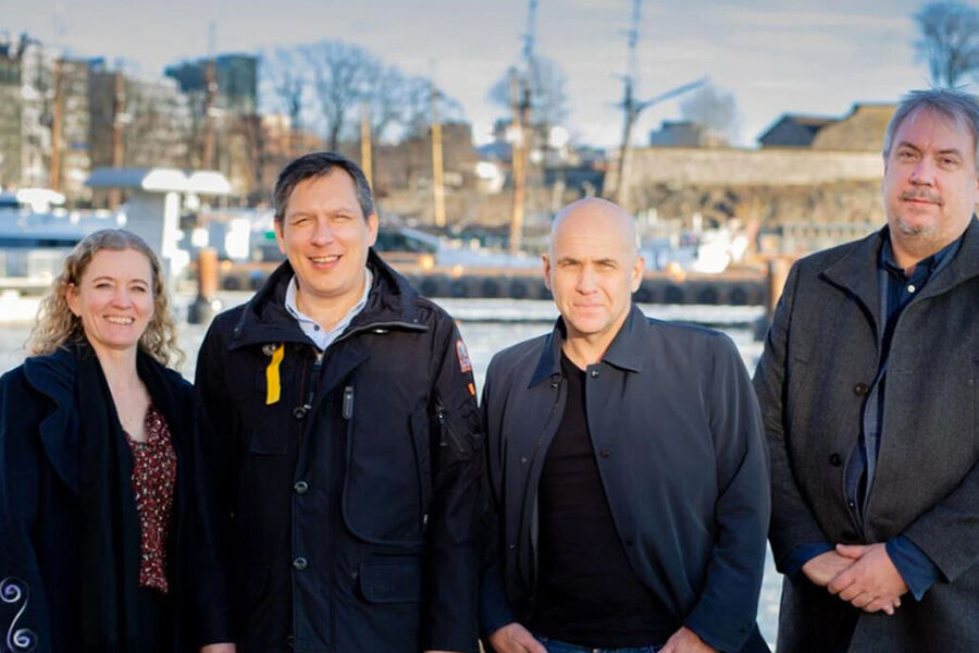 Assemblin AS har kjøpt bemanningsselskapet Ariemi AS. Fra venstre: Siri Forsberg (CFO Assemblin AS), Einar Kålhus (eier Ariemi AS), Torkil Skancke Hansen (CEO Assemblin AS) og Leif Stensrud