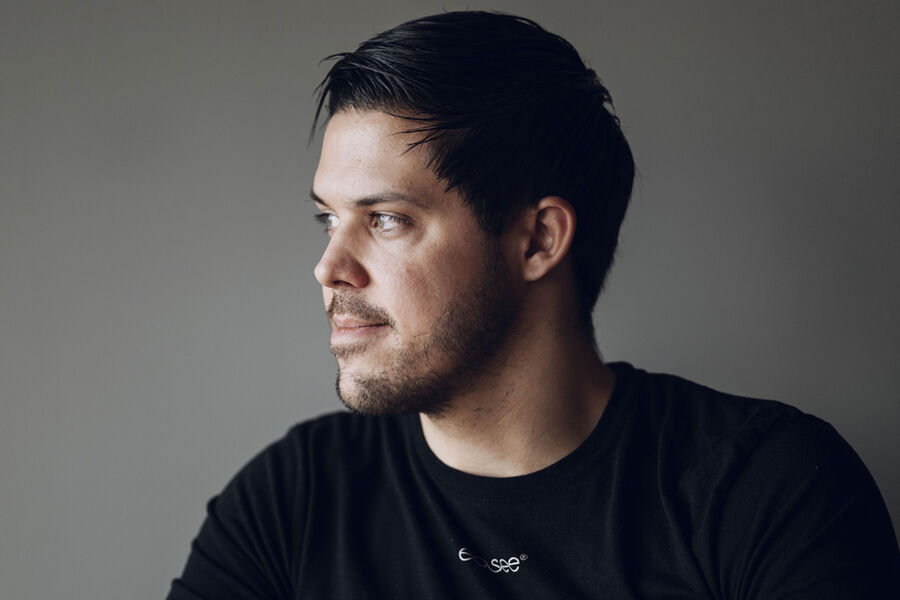 Jonas Helmikstøl går av som sjef i Easee mandag. Han vil derimot fortsette å jobbe i selskapet.