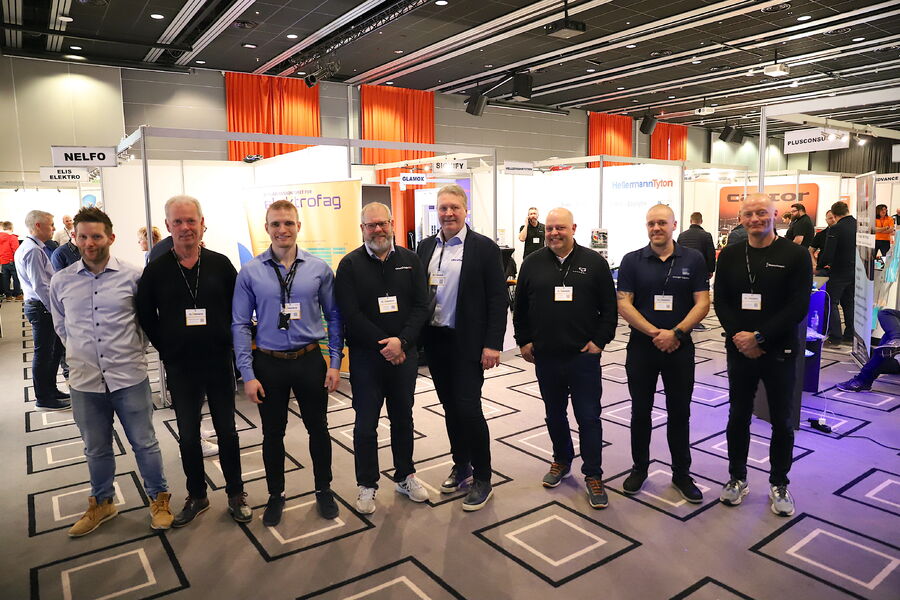 El i Østfold samlet både mange leverandører og besøkende på Quality Hotel i Sarpsborg torsdag. Messen er et samarbeid mellom Messeselskapet og mange av de store grossistene. På bildet ser vi Tore Johan Bøe, Sonepar, René Hansen, Onninen, Sven Amundsen, Onninen, Bjørn Olav Ringstad, Berggård Amundsen, Pål Bjellhansen, Solar Norge og til høyre Kent Roger Martiniussen. 