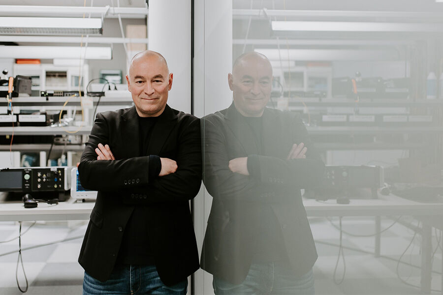 – Dette har vi ventet på. Denne innvilgelsen gjør at Zaptec står enda stødigere med en smart strømteknologi som er umulig å kopiere, sier Peter Bardenfleth-Hansen, konsernsjef i Zaptec. Line Owren Fotografi AS