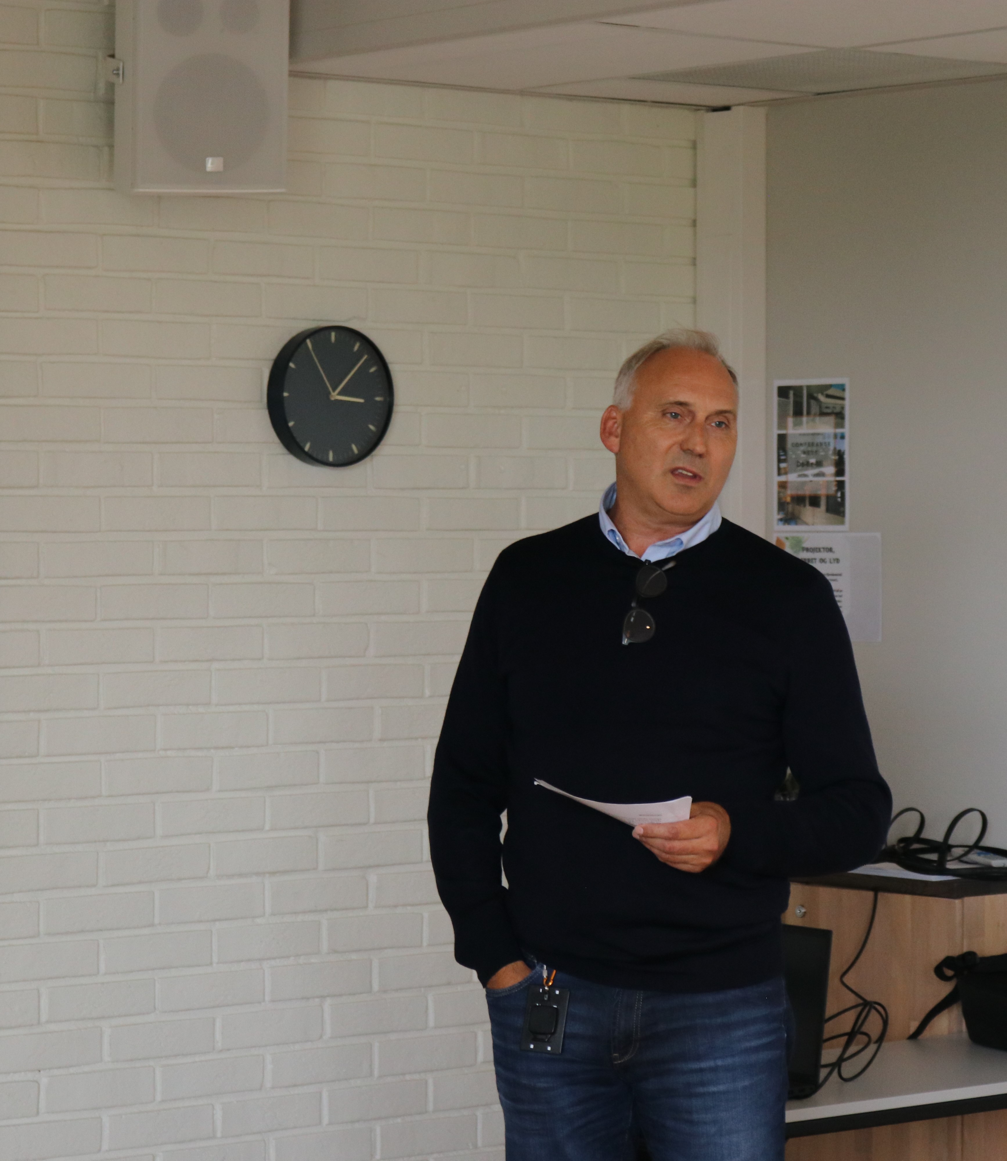 På bildet: Næringssjef i Heim kommune Roger Kjørsvik
