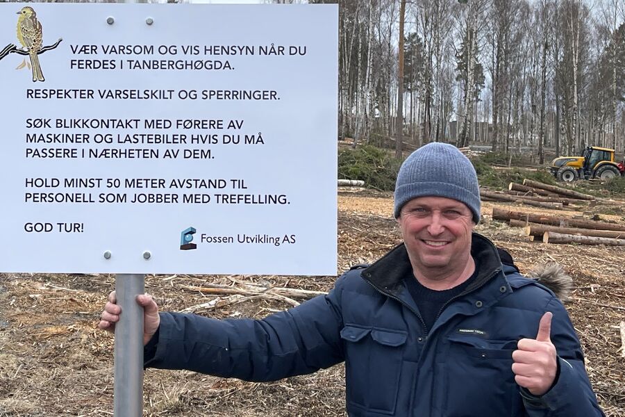 Et område byggeprosjektet scorer spesielt høyt på, er jordforvaltningsplanen. Målet er å ikke transportere jordmasser og andre løsmasser ut av området. Vi ser på hvert element som blir berørt, som en ressurs, sier Tom Pedersen, ansvarlig for utemiljø i Fossen Utvikling AS. 