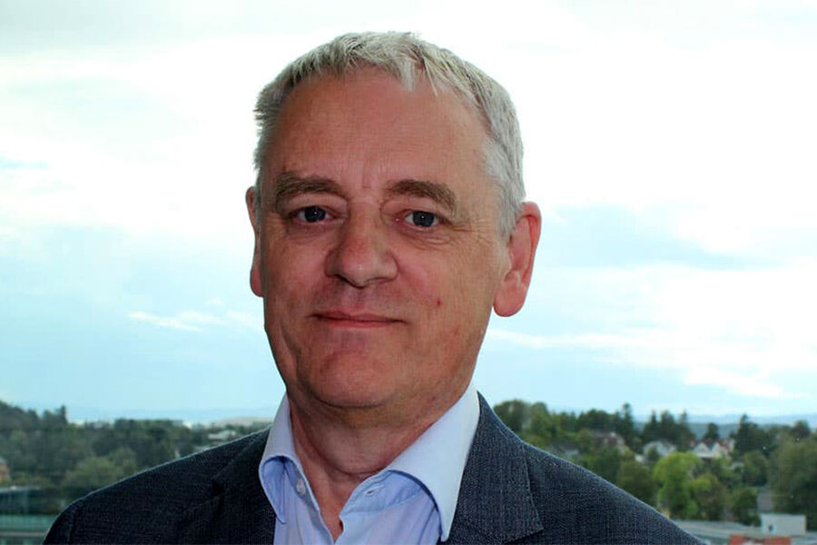 Daglig leder i Eirik Selvik Elektro og leder for NK64 med ansvar for utarbeidelse av NEK 400, for å lære mer om hvordan de arbeider med revisjoner.