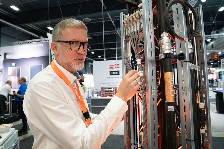 Holmefjord AS fyller, i likhet med Eliaden, 40 år i 2024. Her representert ved salgsingeniør, Erik Sørdal Landsem på Eliaden i 2022. Foto: Christian Johannessen, Holmefjord AS.