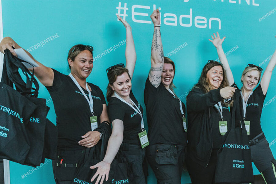 Som i 2022 er Montørjentene på plass for å fortelle om hvordan de arbeider for å rekruttere flere kvinner til elektrobransjen Foto: Sørlie Media