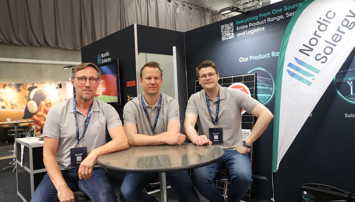 Ivar Mobekk, Glenn Holmen og Martin Rystad hos Nordic Solergy tilbyr fullfinansierte solcelleanlegg.