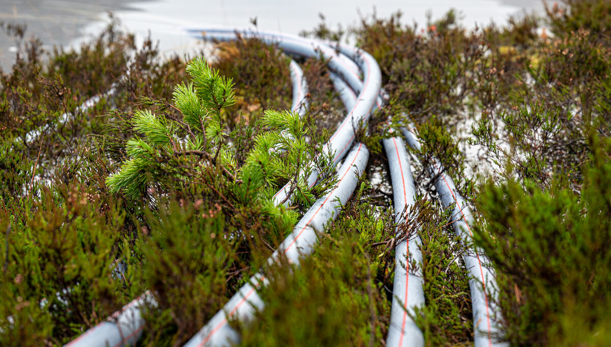 De patenterte rørene til Hallingplast er mye benyttet til å trekke kabler i sårbar natur.