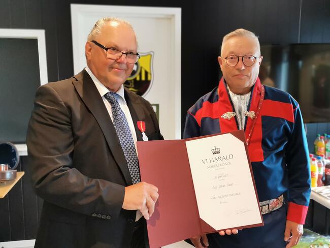 Ordfører Jon Erland Balto og Eilif Basso. foto :Olav Johansen