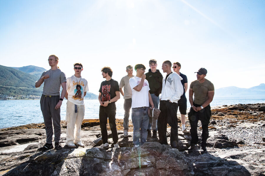 Høstens nye lærlinger hos Bravida Tromsø, 5 av dem innen elektro.  Foto:  Odd Einar Bjørkli Larsen, NHO Elektro Nord.