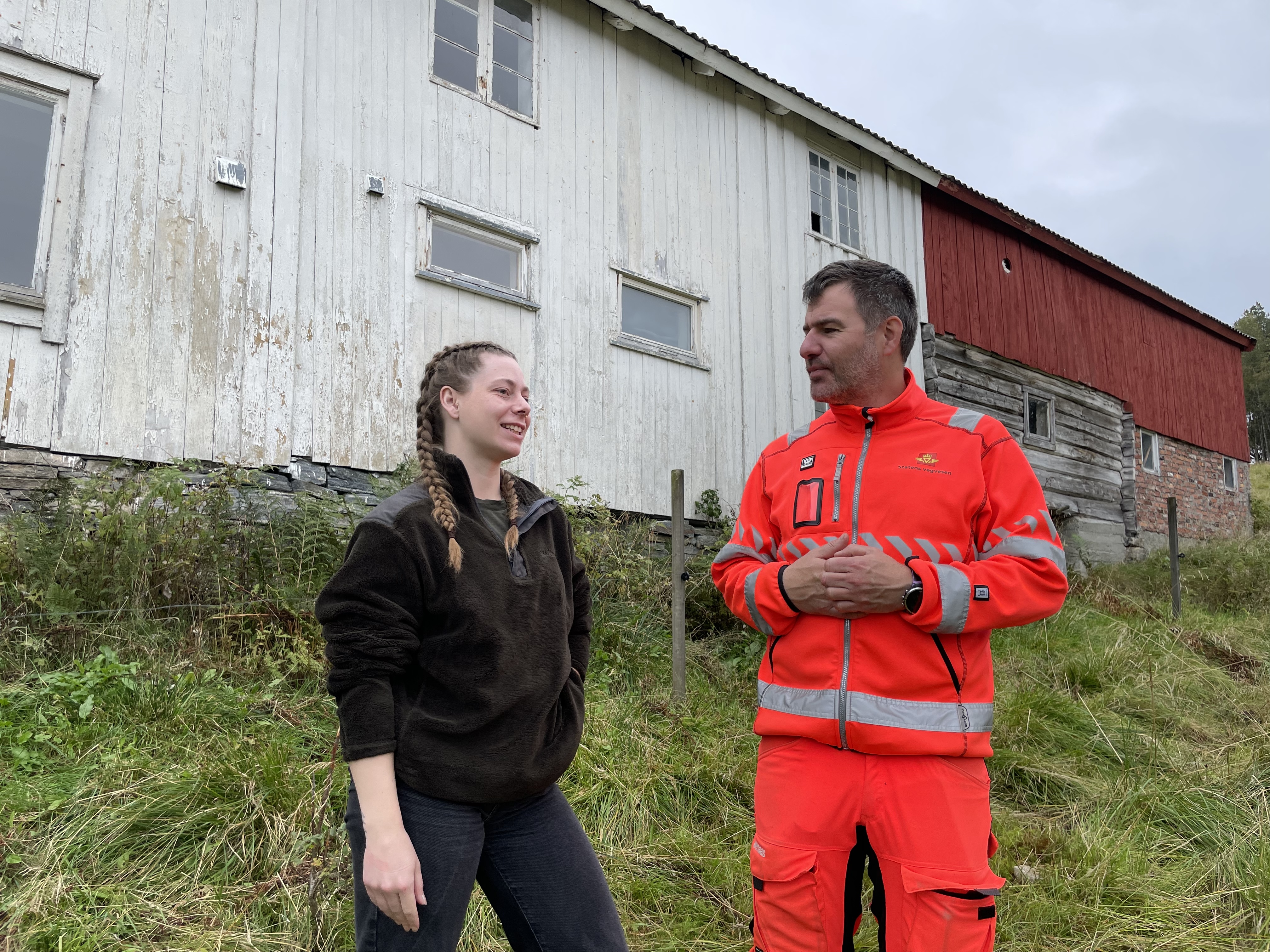 Hennie Hildre Skare er nytdanna arkitekt ved NTNU, skrev master om flytting av gamle hus og er nylig engasjert i en 20 % -stilling i Heim kommune for å bla. bistå arbeidet i Lys i Gamle Hus. 