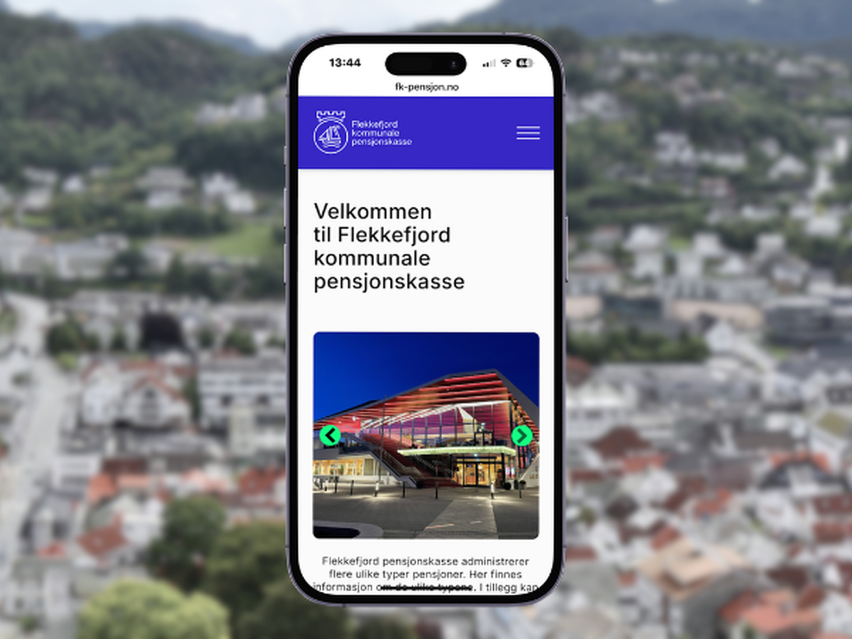 Telefon som viser den nye nettsiden til Flekkefjord kommunale pensjonskasse.
