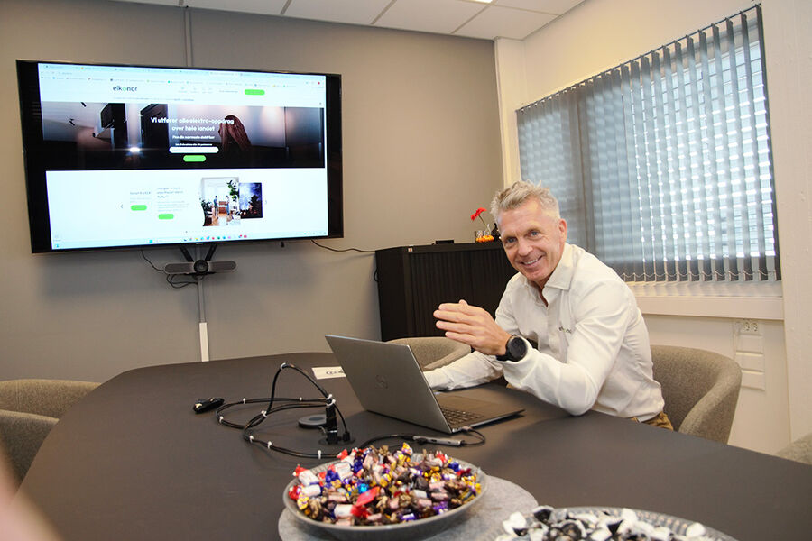 Elkonors daglige leder Baard-Espen Hansen har mange nyheter å fortelle om, til fordel for både medlemmene og forbrukerne. Foto: Stig Grindahl