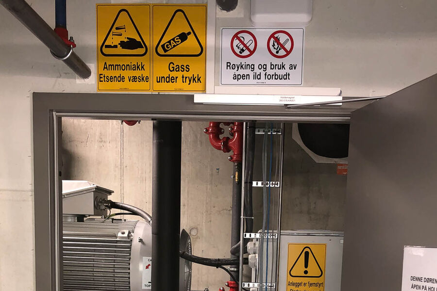 Når den nyeste F-gass-fordningen med underforordning blir tatt inn i norsk lov, blir det eget sertifikat for kuldeteknisk arbeid på ammoniakk-anlegg. Foto: Norsk Varmepumpeforening