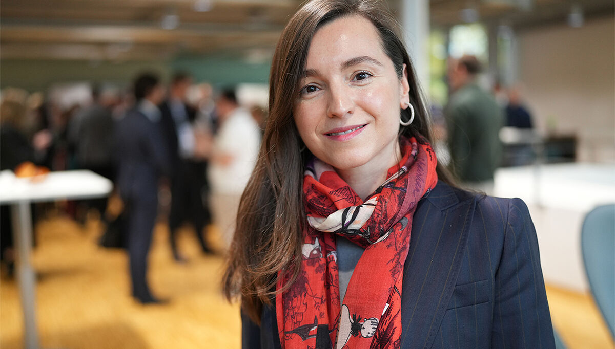 Ilda Metani, Head of Industry AI Consulting, på konferansen A French-Norwegian Approach to Responsible Artificial Intelligence, som ble holdt den 10. Oktober på BI i Oslo.  Foto: Schneider Electric