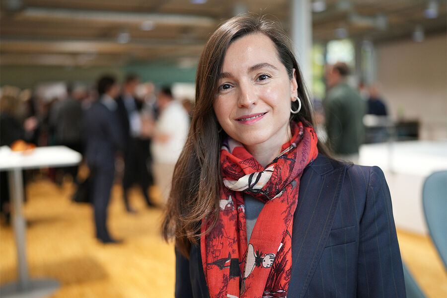 Ilda Metani, Head of Industry AI Consulting, på konferansen A French-Norwegian Approach to Responsible Artificial Intelligence, som ble holdt den 10. Oktober på BI i Oslo. Foto: Schneider Electric