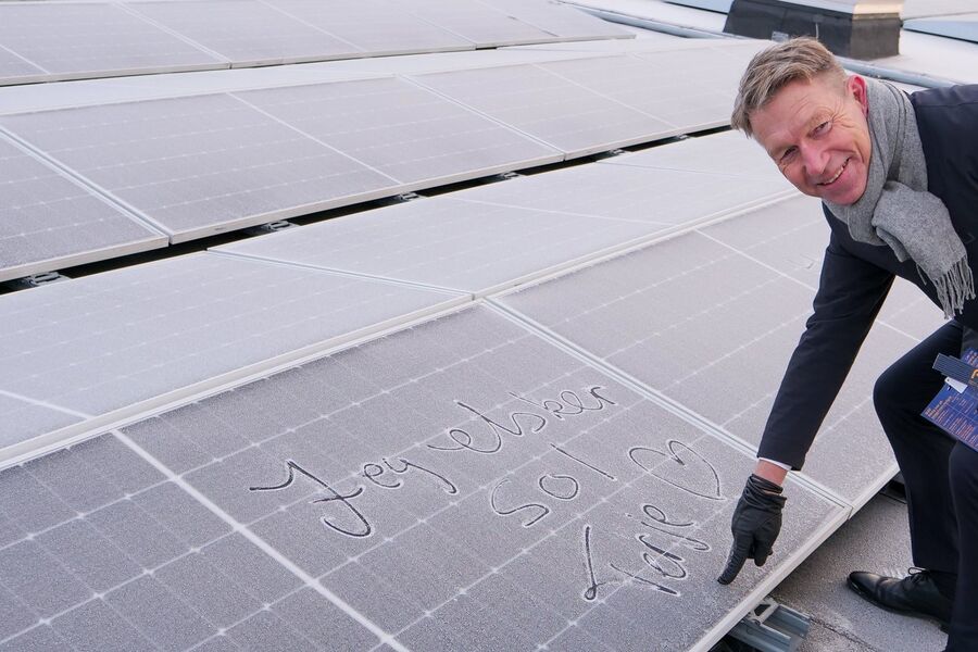 Energiminister Terje Aasland  ønsker at utbyggingen tilrettelegges for næringsliv med utvidet delingsordning.   Foto: Fanny Løvholm/Energidepartementet
