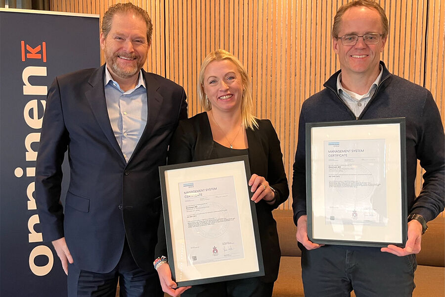 På bildet ser vi, direktør i Onninen Jørn-Are Bergh, kvalitetssjef Anne-Marthe Hille, og miljø- og bærekraftsansvarlig Hans Joachim Motzfeldt.