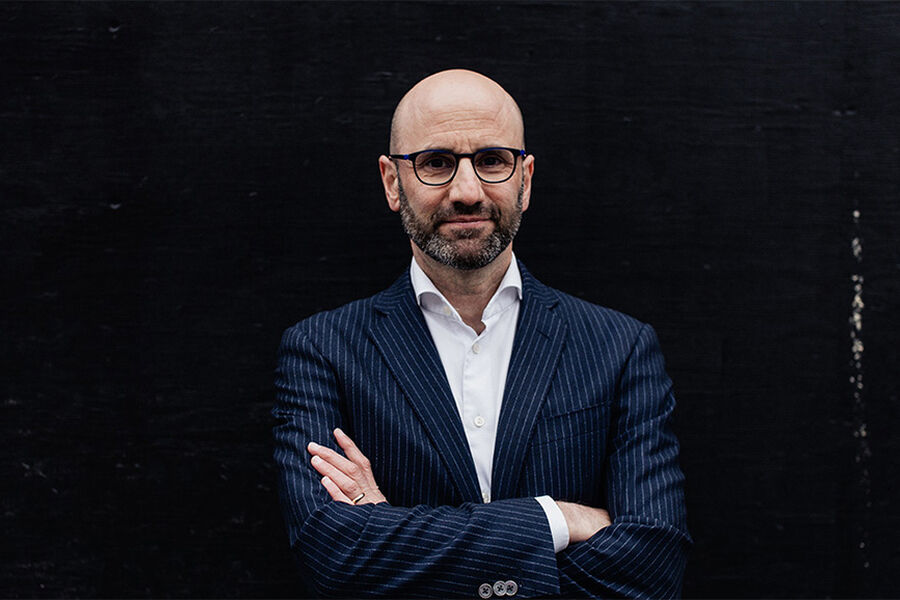 – Vi håper den kommende datasenterstrategien tilrettelegger for næringsutvikling som kan dra nytte av den etablerte infrastrukturen – og dermed bidra til ytterligere verdiskaping, sier Vermot og legger til: Dette skaper en vinn-vinn-situasjon for lokalsamfunn og næringsliv, sier Alexandre Vermot, Country President i Schneider Electric i Norge.