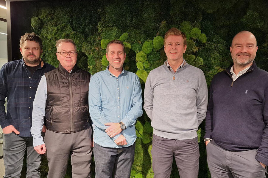 På bildet ser vi fra venstre, Dagfinn Kreken, Jørgen Landskaug, Kim Olsen, Øystein Worren, og Terje Borkenhagen