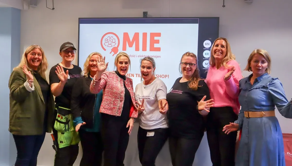 Heidi Lie /fra venstre), Davia Olsen, Monica Brendlien, Ida Thorendahl, Liv Synnøve Aurland, Kristine Jensen Wendt, Janne Frogner og Karoline Nystrøm. Foto: Linn Kise, EFO