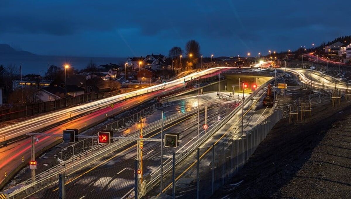 Bodøtunnelen er full av styrings- og sikkerhetssystemer som følges opp av elektrokontrakten. Bildet ble tatt før tunnelen åpnet i 2019. Foto: Torbjørn Braset, Statens vegvesen