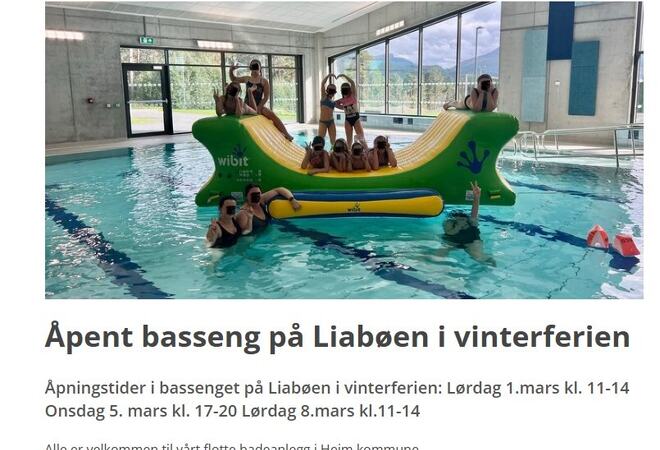 På bildet: Utklipp fra iHeim.no med samme informasjon som i artikkelen. Bilde av barn som leker i bassenget.