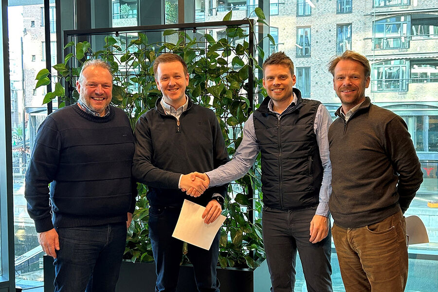 Betonmast Asker og Bærum har signert samspillsavtale med Axer Eiendom om utviklingen av boligprosjektet Ullernhøyden. Her fra signeringen av kontrakten.