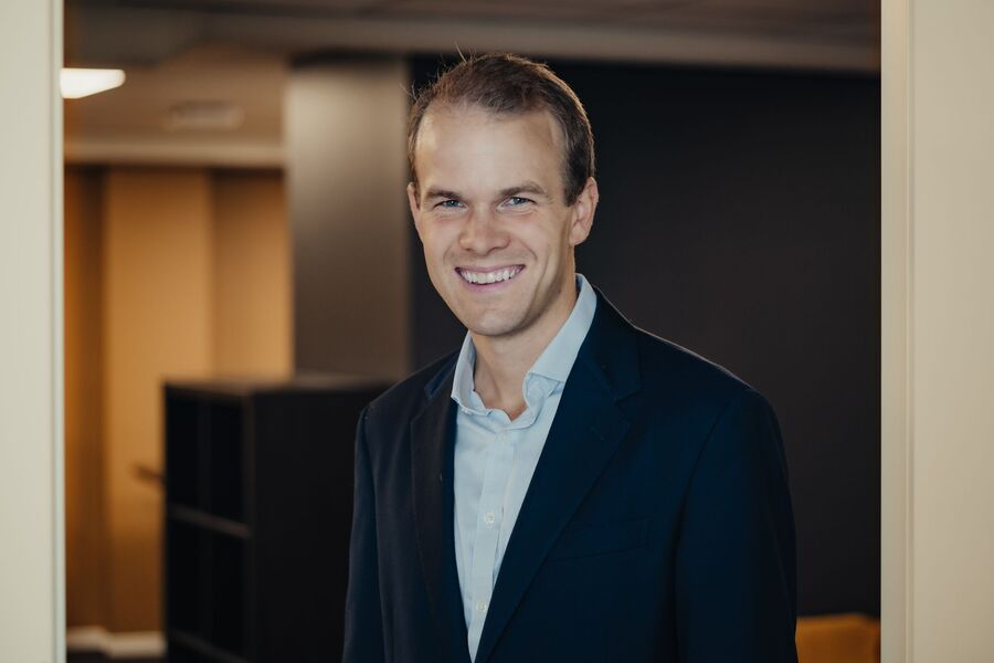 –  Ved innføring av Norgespris går vi glipp av at færre dropper hytteturen vinterstid, færre skrur av varmekabler og  færre slår av varmen i et rom de ikke bruker. Resultatet er høyere strømforbruk, sa Svend Boye under frokostsamlingen til ZERO. Foto: Thema Consulting