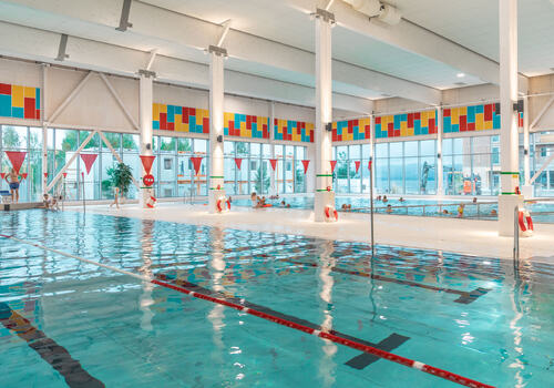 Bilde av bassenget i Mjøsbadet
