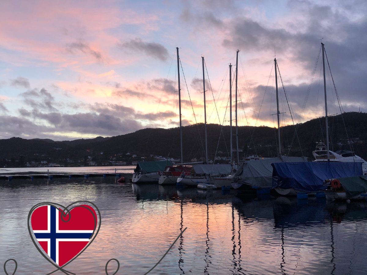Bilde fra havna i Flekkefjord